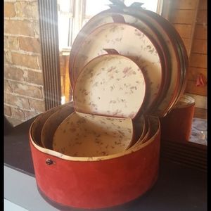 Vintage hat boxes